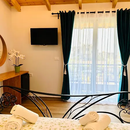 Appartement Simadhes Garden Himare