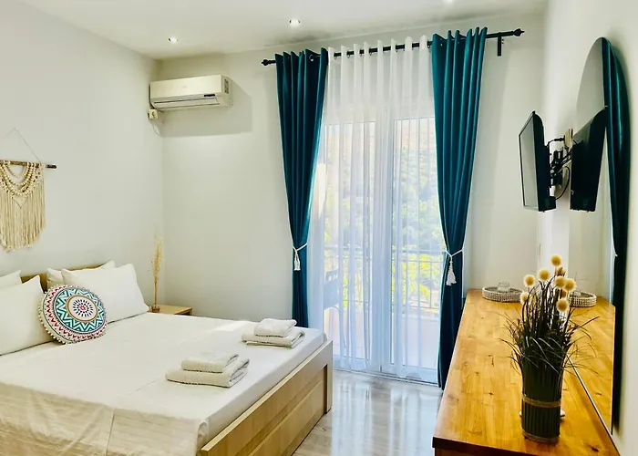 Simadhes Garden Apartment Himarë