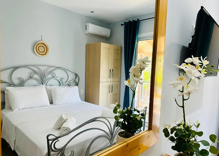 Simadhes Garden Apartment Himarë