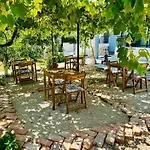 Simadhes Garden Appartement *