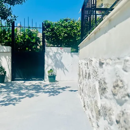 Simadhes Garden * הימארה