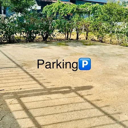Apartment Simadhes Garden Himare