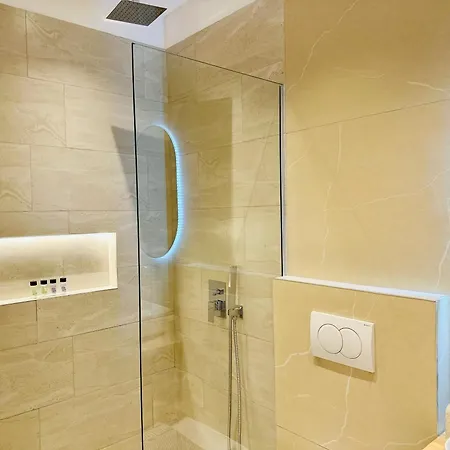 Simadhes Garden * Himara