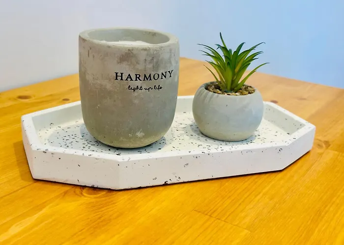 Simadhes Garden 公寓 *