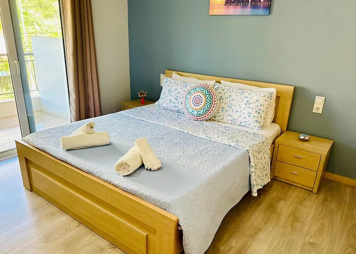 Simadhes Garden * Himarë