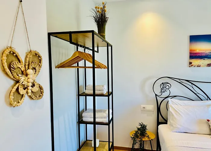 Simadhes Garden Apartment Himare